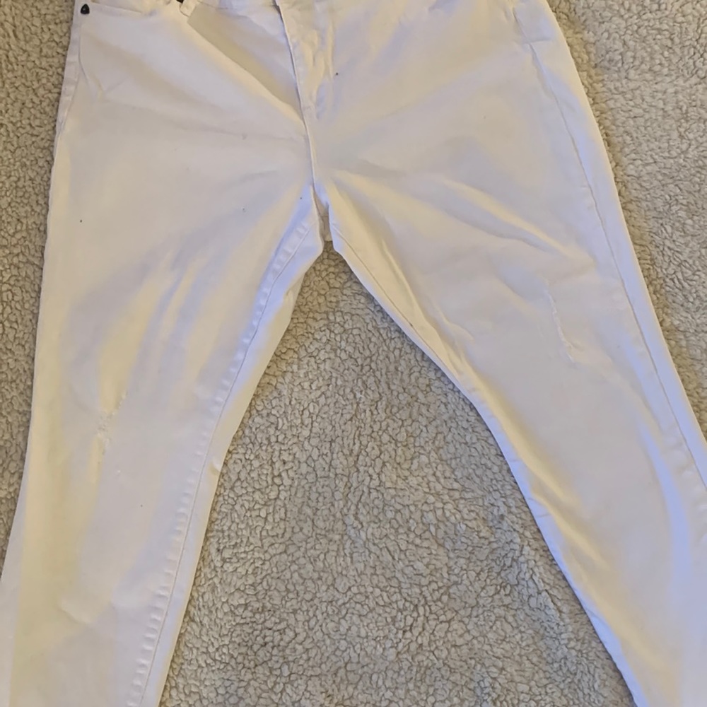 KUT White Reese Ankle Straight Leg  -Classy Clean Distressed